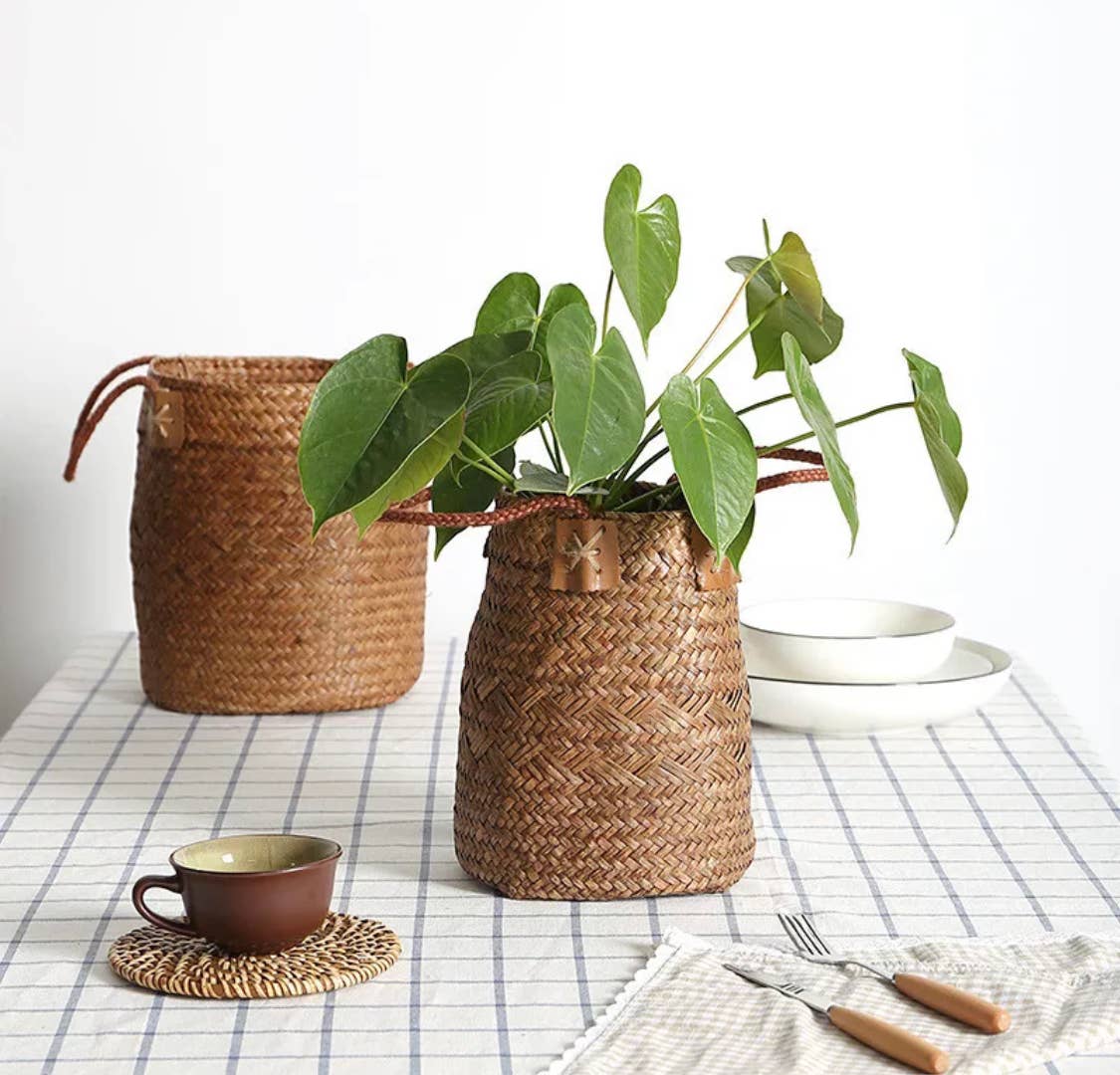 Seagrass woven boho storage flower basket (medium)