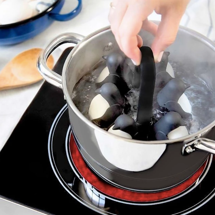 Penguin Egg holder Cooker